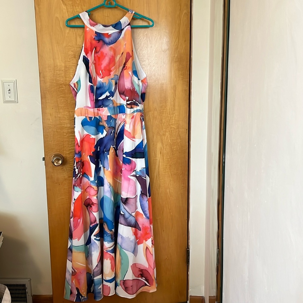 Vibrant multicolor halter maxi dress - Picture 3 of 4